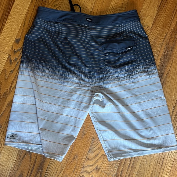 O’Neil bathing suit NEW - Picture 2 of 3